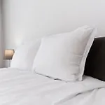 Modern 1-bedroom *