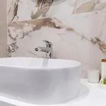 Modern 1-bedroom *