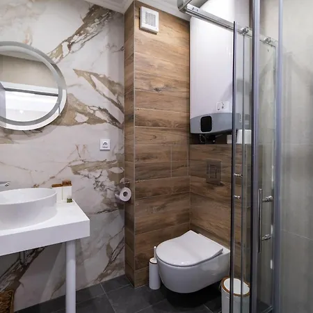 Modern 1-bedroom شقة