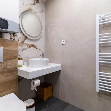 Modern 1-bedroom