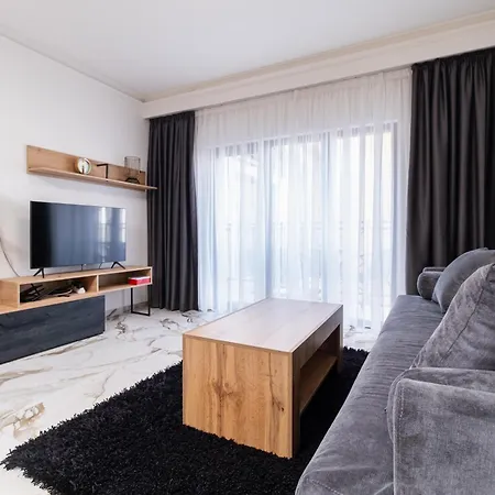 Modern 1-bedroom شقة