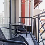 Modern 1-bedroom 아파트 *