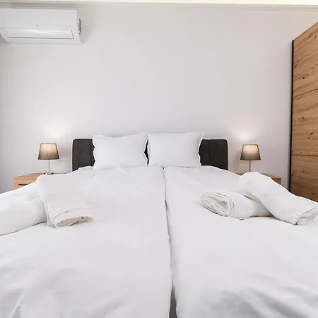 Modern 1-bedroom 아파트 *
